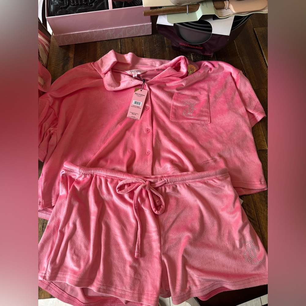 Juicy Couture Vibrant Pink Lounge Set